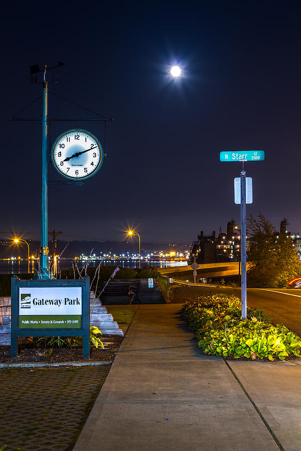 Clock at Gateway Park in Tacoma WA Photograph by Rob Green