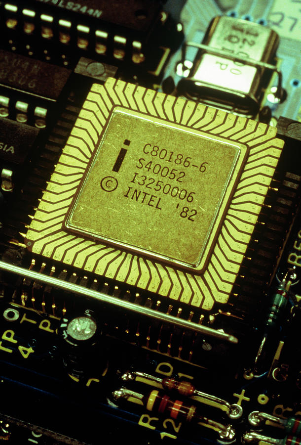 Device Photograph - Close-up Of Intel 186 Chip Of Orb Computer by Jerry Mason/science Photo Library.