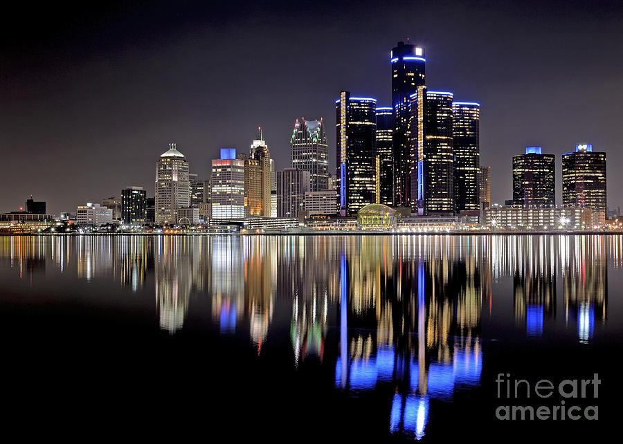 Closeup view of the southeast view of downtown Detroit City Photograph ...