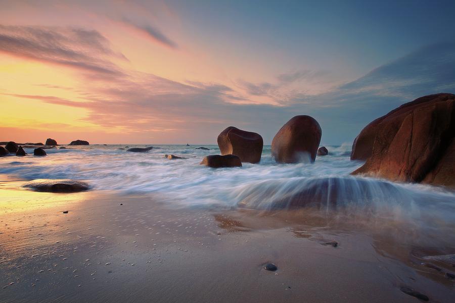 Co Thach Rocky Beach At Dawn Photograph by Quan Tran Photography