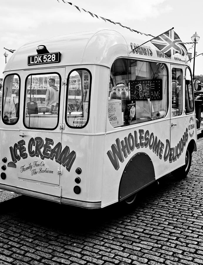 Cobbles Ice Cream Photograph by Michael Hope