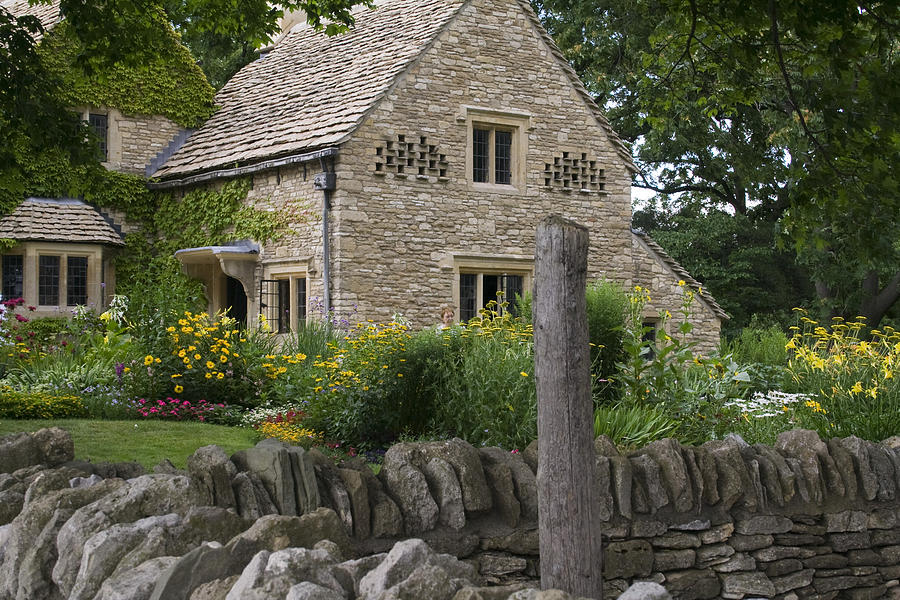 Cobblestone Cottage Photograph