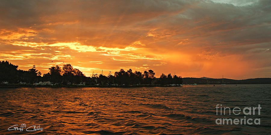Cockle Bay Crepuscular Sunset Photograph by Geoff Childs