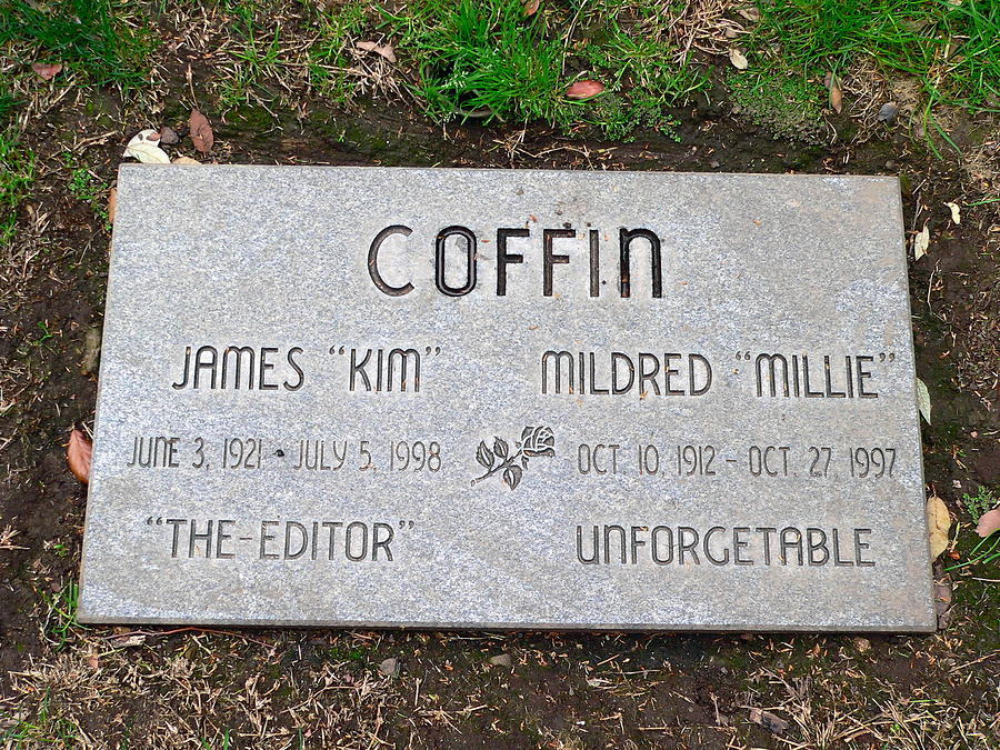 Coffin Grave Photograph by Jeff Lowe