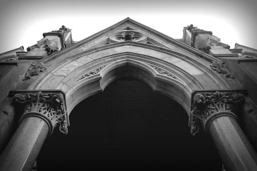 University Of Pennsylvania Photograph - College Hall Entry - Black and White by Joseph Skompski