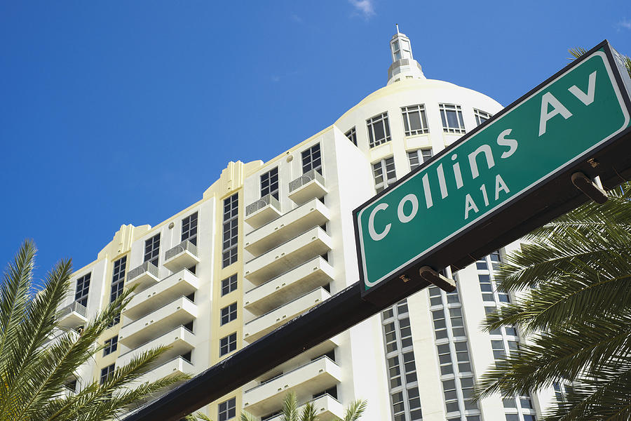 Collins Avenue Photograph by Raul Rodriguez