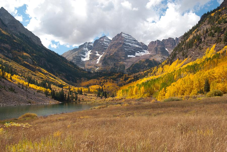 Colorado Maroon Bells in Autumn Photograph by Cascade Colors