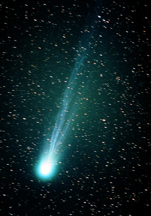 Comet Hyakutake Seen On March 22nd 1996 Photograph by Gordon Garradd/science Photo Library