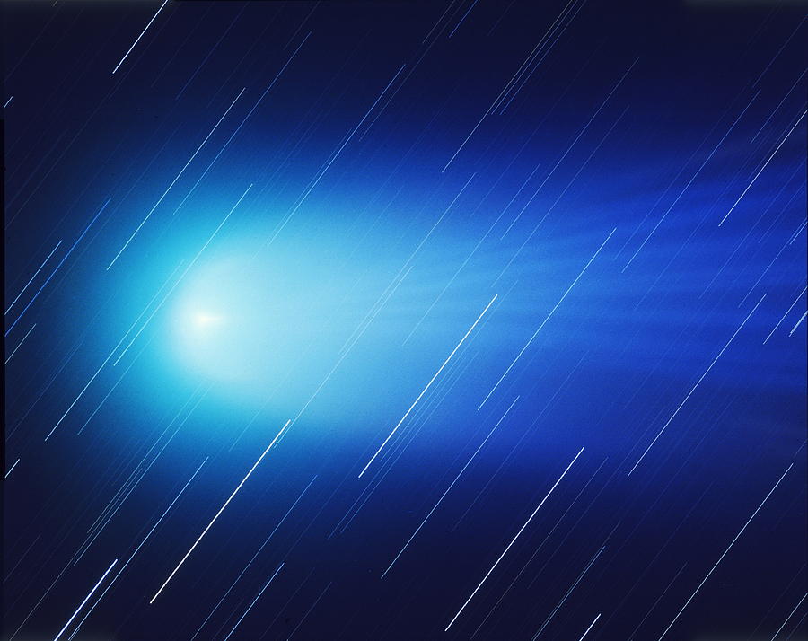 Comet Hyakutake Photograph by Tony & Daphne Hallas/science Photo Library