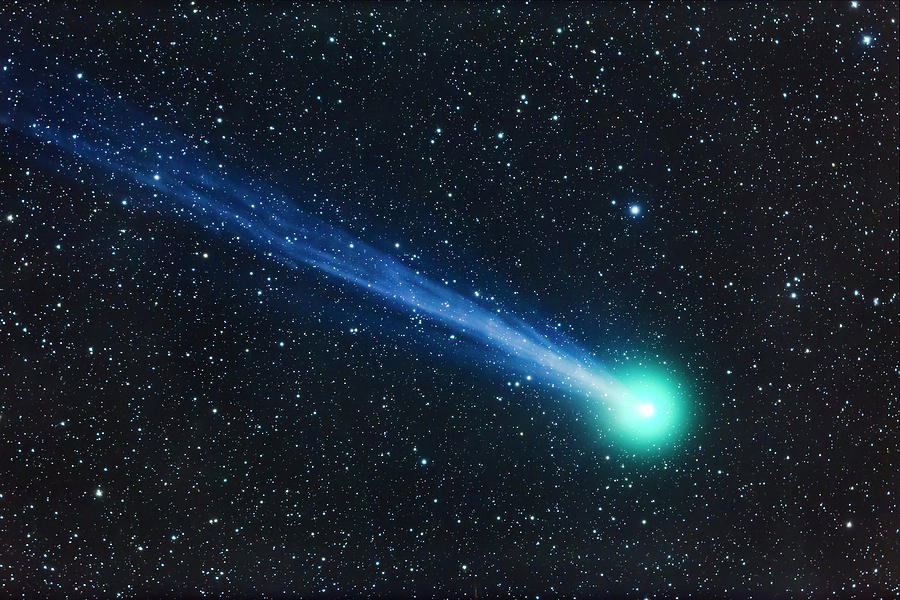 Comet Lovejoy Closeup Jan 19, 2015 Photograph by Alan Dyer - Pixels