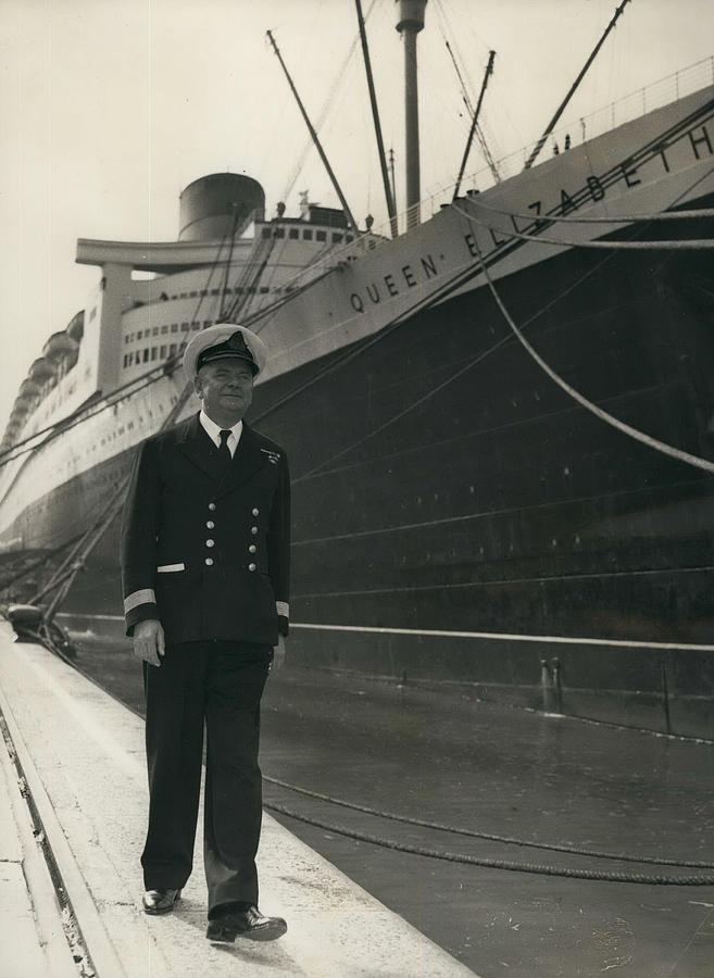 Commodore Of The Cunard Fleet Retires. Master Of The Queen Photograph ...