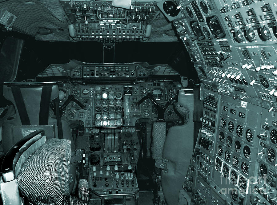 concorde cockpit