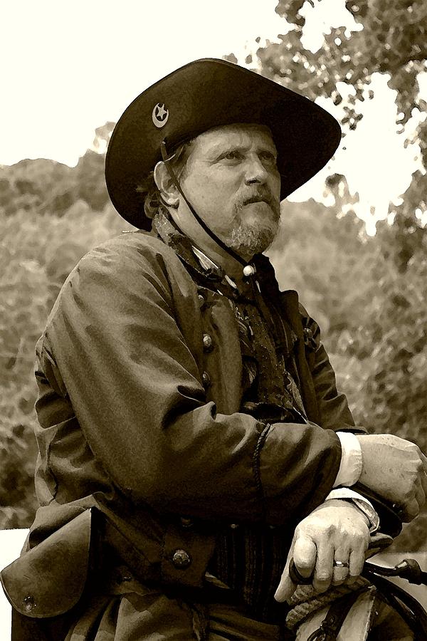 Tree Photograph - Confederate General John Hunt Morgan - Brandenburg KY by Thia Stover