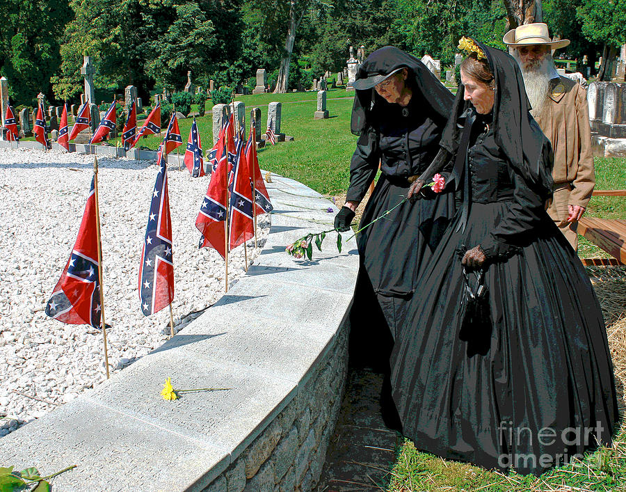 Confederate Memorial Day Flowers Photograph by Larry Oskin