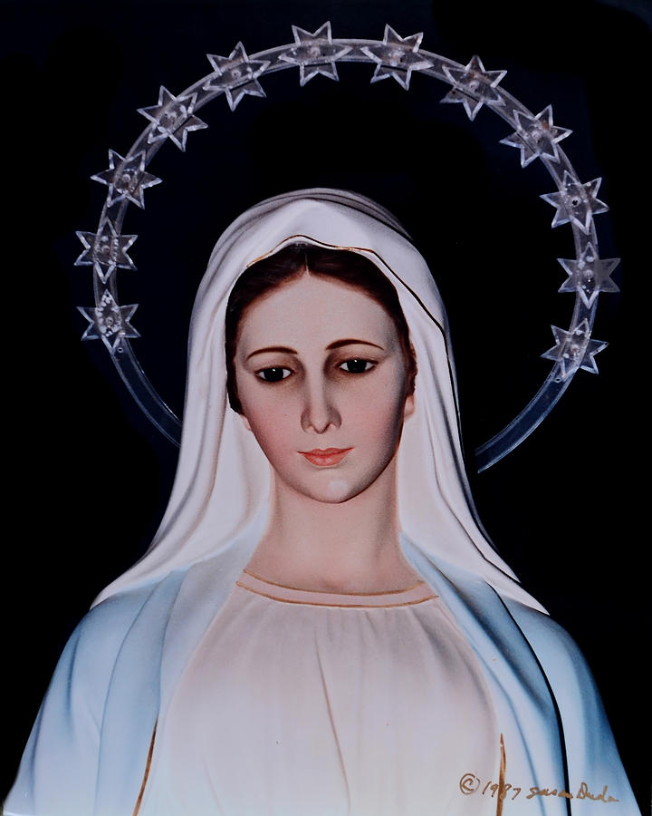 Contemplative Our Lady Queen of Peace  Photograph by Susan Duda