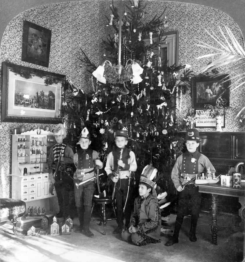 Costumed Boys And Christmas Tree, 1905 Photograph by Science Source