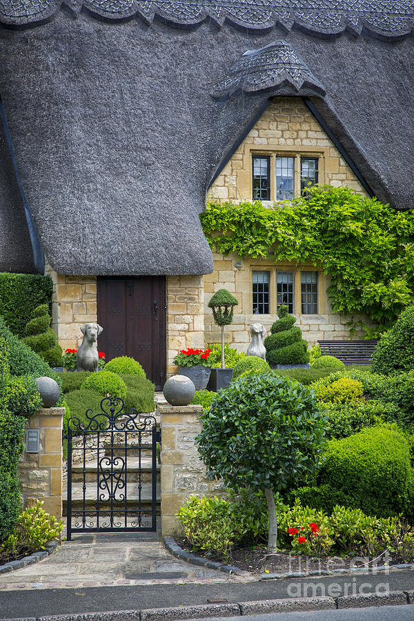 Cotswold Thatched Cottage Photograph by Brian Jannsen