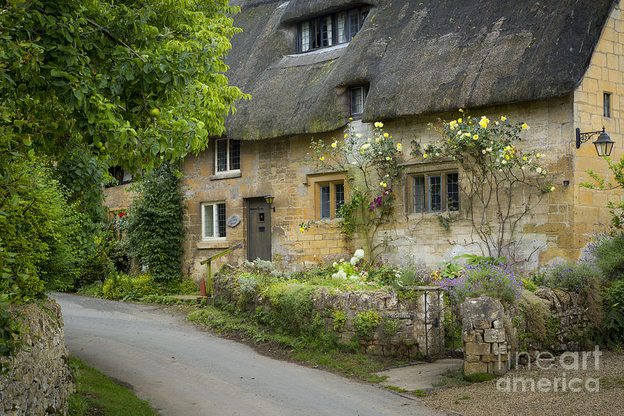 Cotswolds Cottage - Stanton Photograph by Brian Jannsen