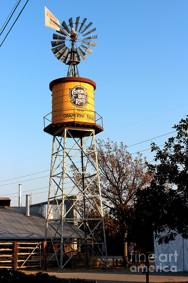 Cotton Belt Route Water Tower in Grapevine Photograph by Kathy  White