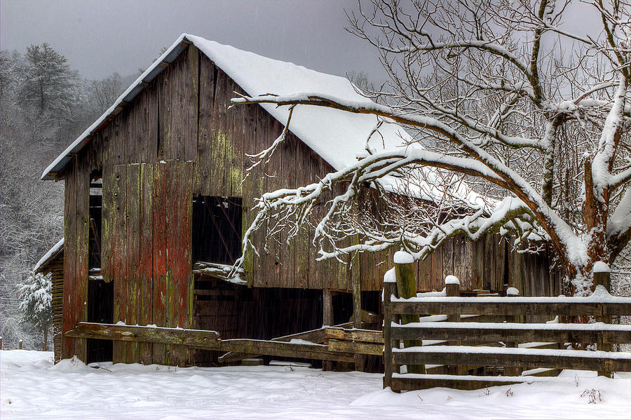 Country Barn And Snow Photograph by Michael Eingle