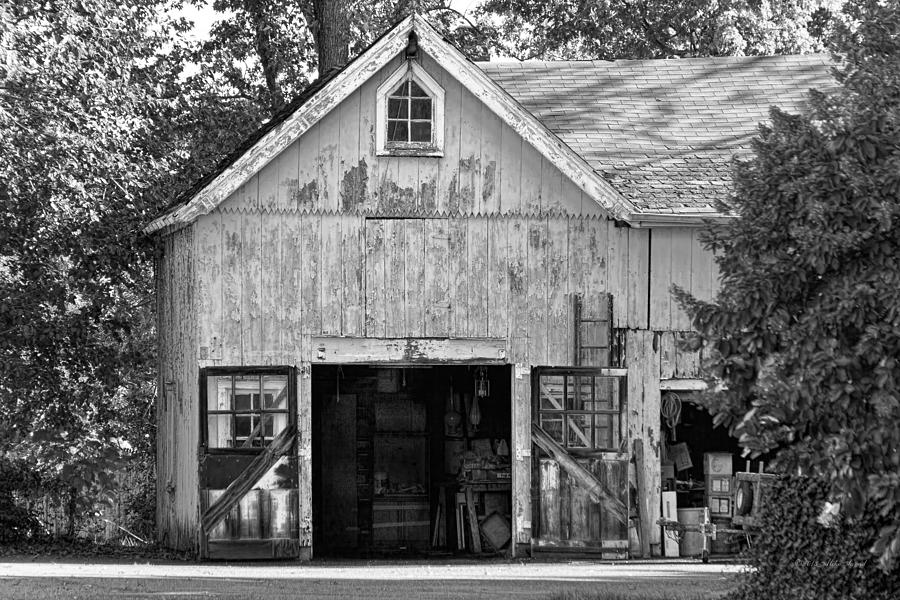 Black And White Photograph - Country - Barn Country maintenance by Mike Savad