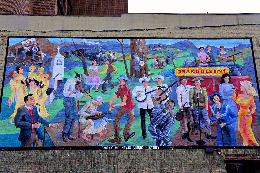 Maryville Tennessee Photograph - Country Music Mural by David Lee Thompson