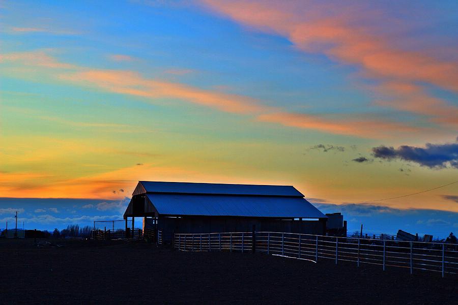Country sunset Photograph by Lynn Hopwood
