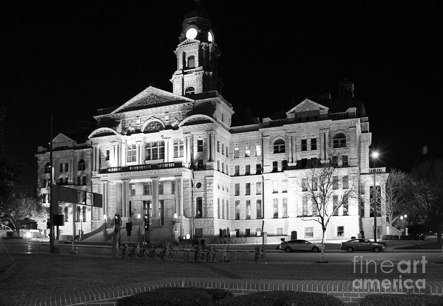 Courthouse After Dark 1650MBWX Photograph by Earl Johnson