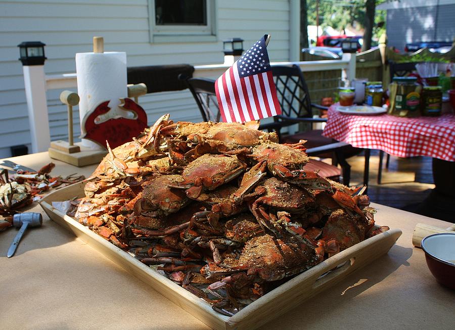 crab feast table
