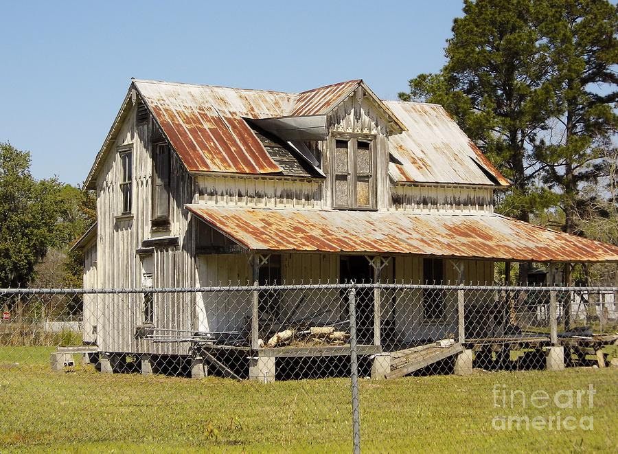 Abandoned Old Cracker House Photograph by D Hackett