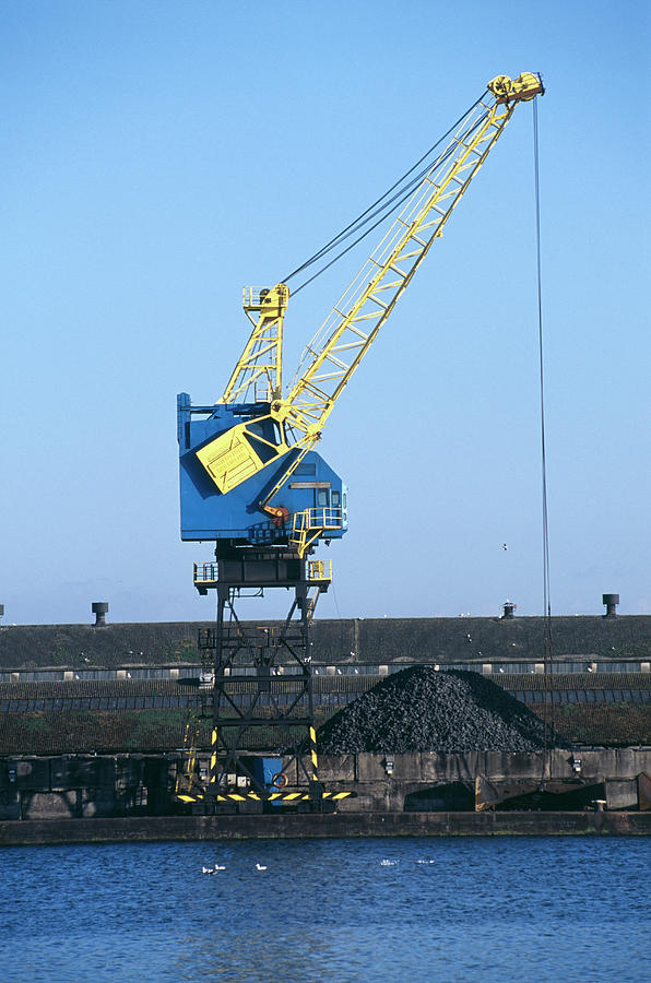 Crane For Loading Coal Photograph by Paul Avis/science Photo Library