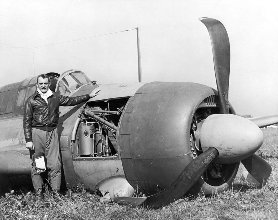 Crash Landed Airplane Photograph by Underwood Archives - Fine Art America