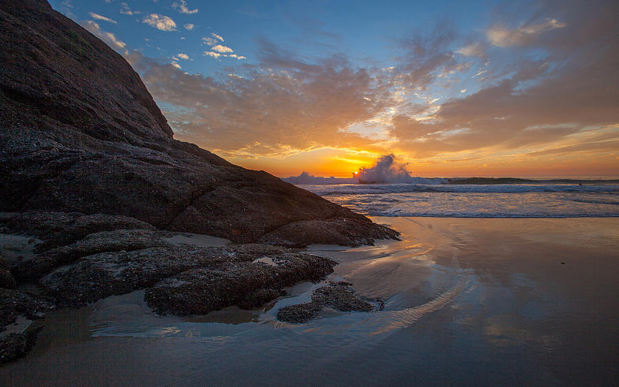 Crashing Waves at Sunset Photograph by Cliff Wassmann