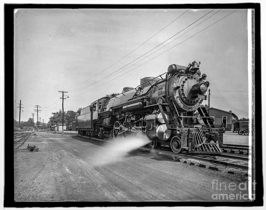 Crescent Locomotive 1 Photograph by Russell Brown
