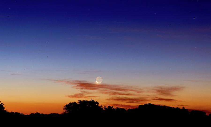 Crescent Moon And Jupiter Photograph by Luis Argerich