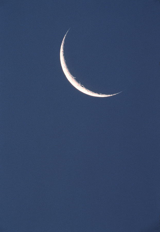 Crescent Moon Photograph by David Nunuk/science Photo Library