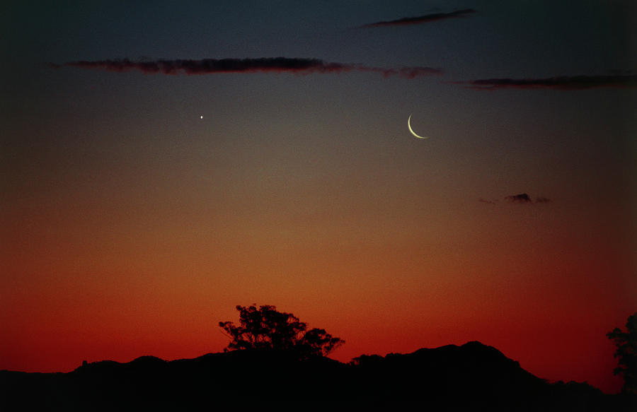 Crescent Moon Photograph by Robin Scagell/science Photo Library