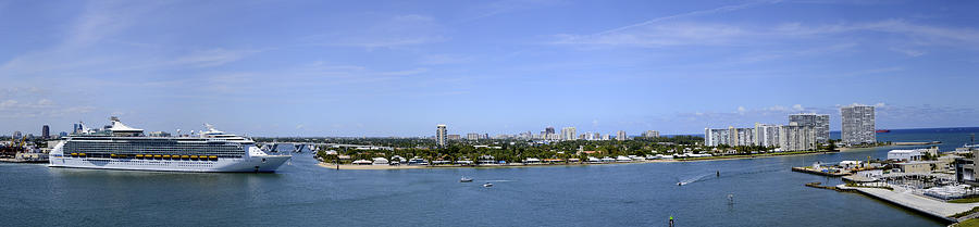 Ft Lauderdale Photograph - Cruising Fort Lauderdale by Don and Bonnie Fink Ft Lauderdale Photograph - Cruising Fort Lauderdale by Don and Bonnie Fink