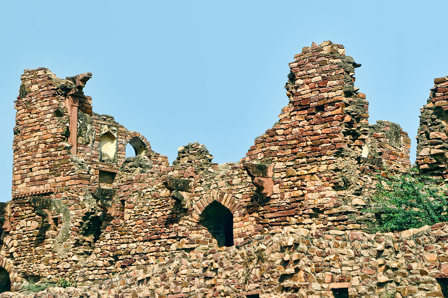 Crumbling Walls at Fatehpur Sikri Photograph by Linda Phelps