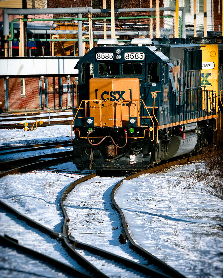 CSX 8585 Locomotive At The Ready Photograph by Bill Swartwout