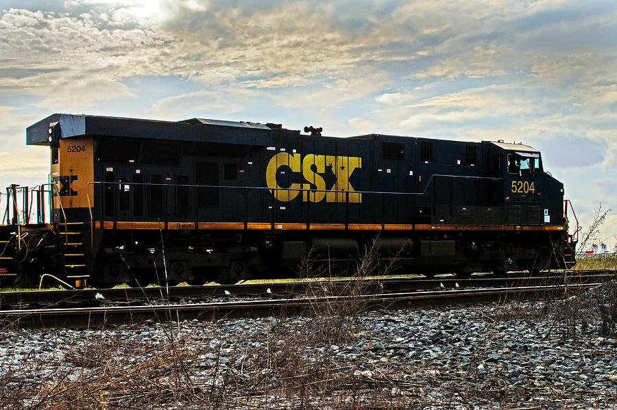 CSX Engine 5204 Photograph by Bill Swartwout