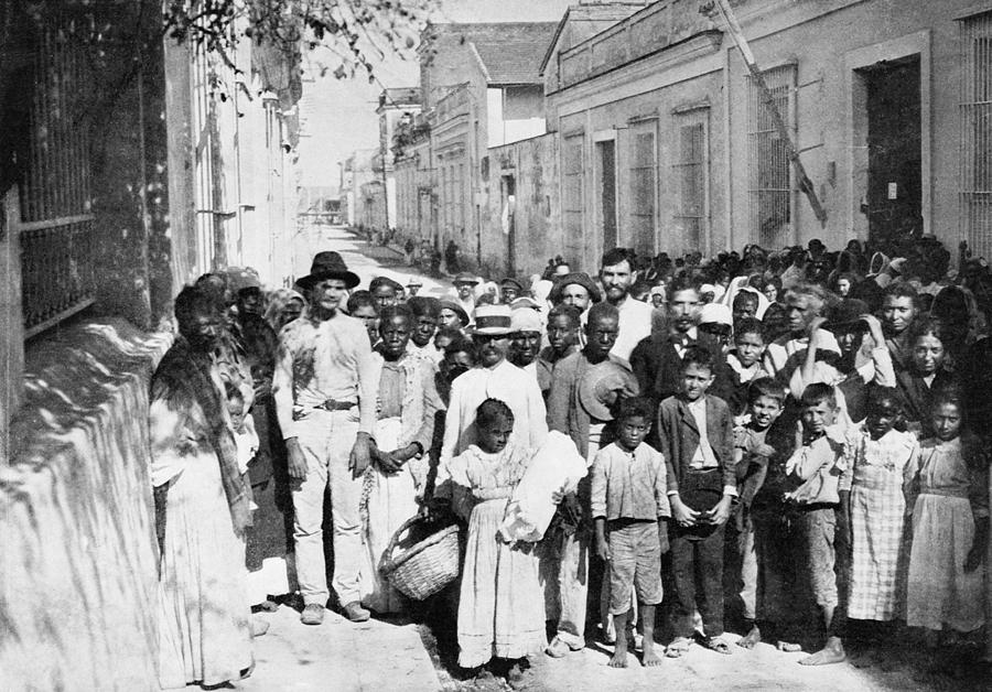 1898 Photograph - Cuba Food Relief, C1898 by Granger