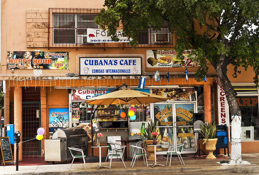 Cubanas Cafe Photograph by Juanmonino
