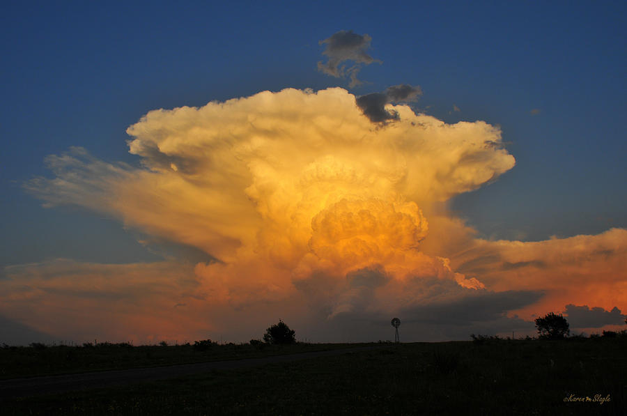 Cumulonimbus Over Texas Photograph by Karen Slagle