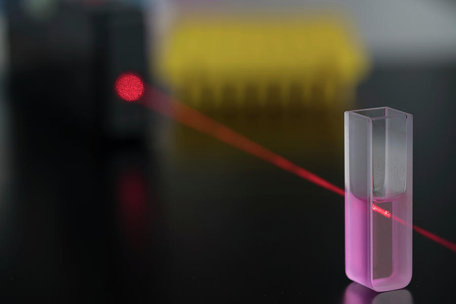 Cuvette With Red Laser Beam Photograph by Wladimir Bulgar/science Photo Library