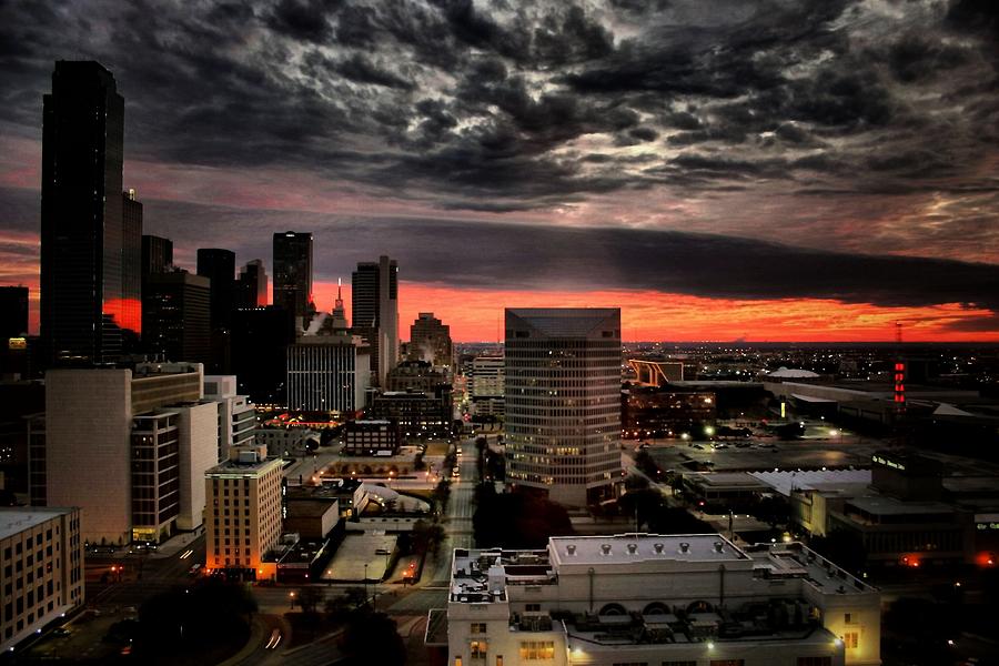 Dallas Skyline-Sunrise Photograph by Robert McCubbin