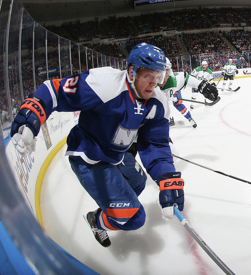 Dallas Stars V New York Islanders Photograph by Bruce Bennett