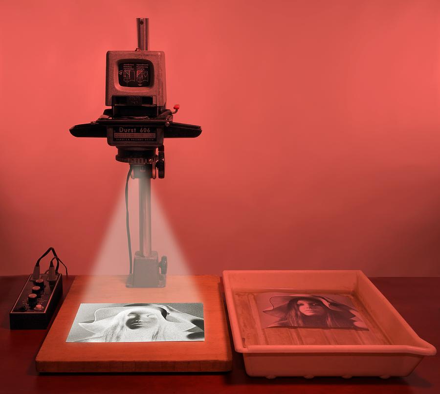 Enlarger Photograph - Darkroom photograph enlarger by Science Photo Library