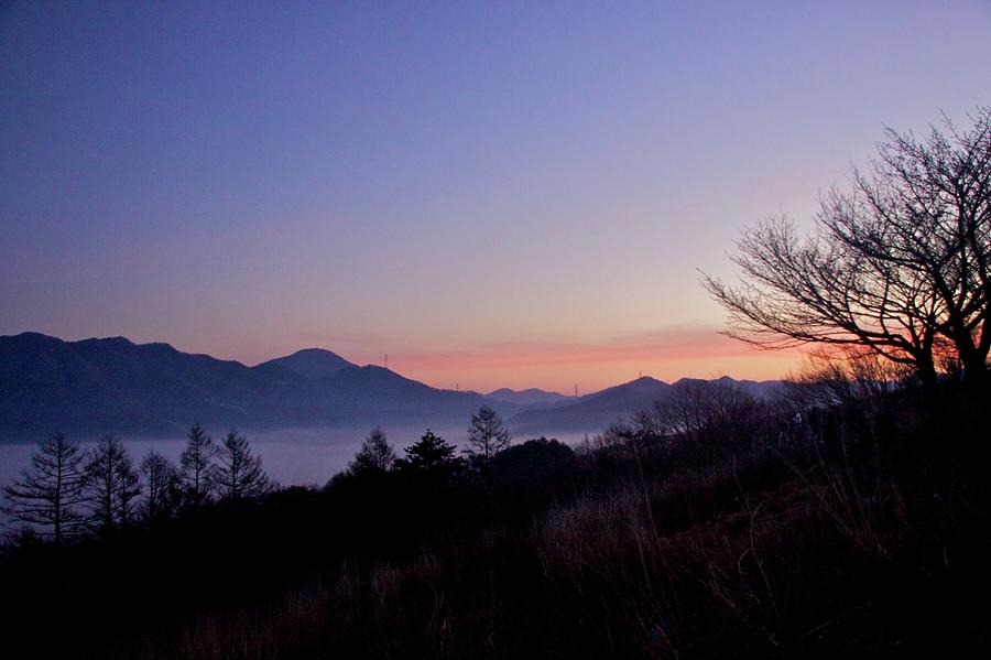 Dawn At Lake Yamanaka Photograph by Jun Okada