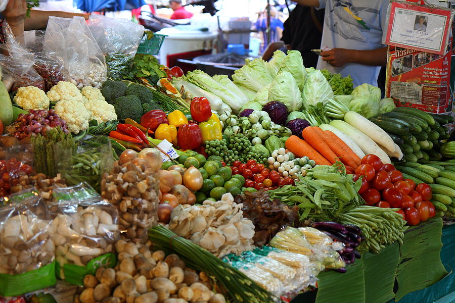 Рынок продуктов питания. Самуи рынок. Самуи Таиланд рынок. Продуктовые магазины на Самуи. Ночной рынок в Майкопе.